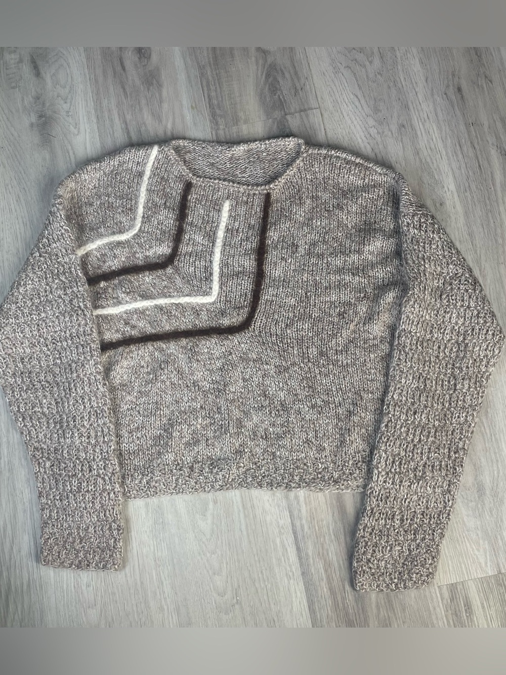 Men's Alpaca wool Crewneck Sweater with Contrast Stripe Detail